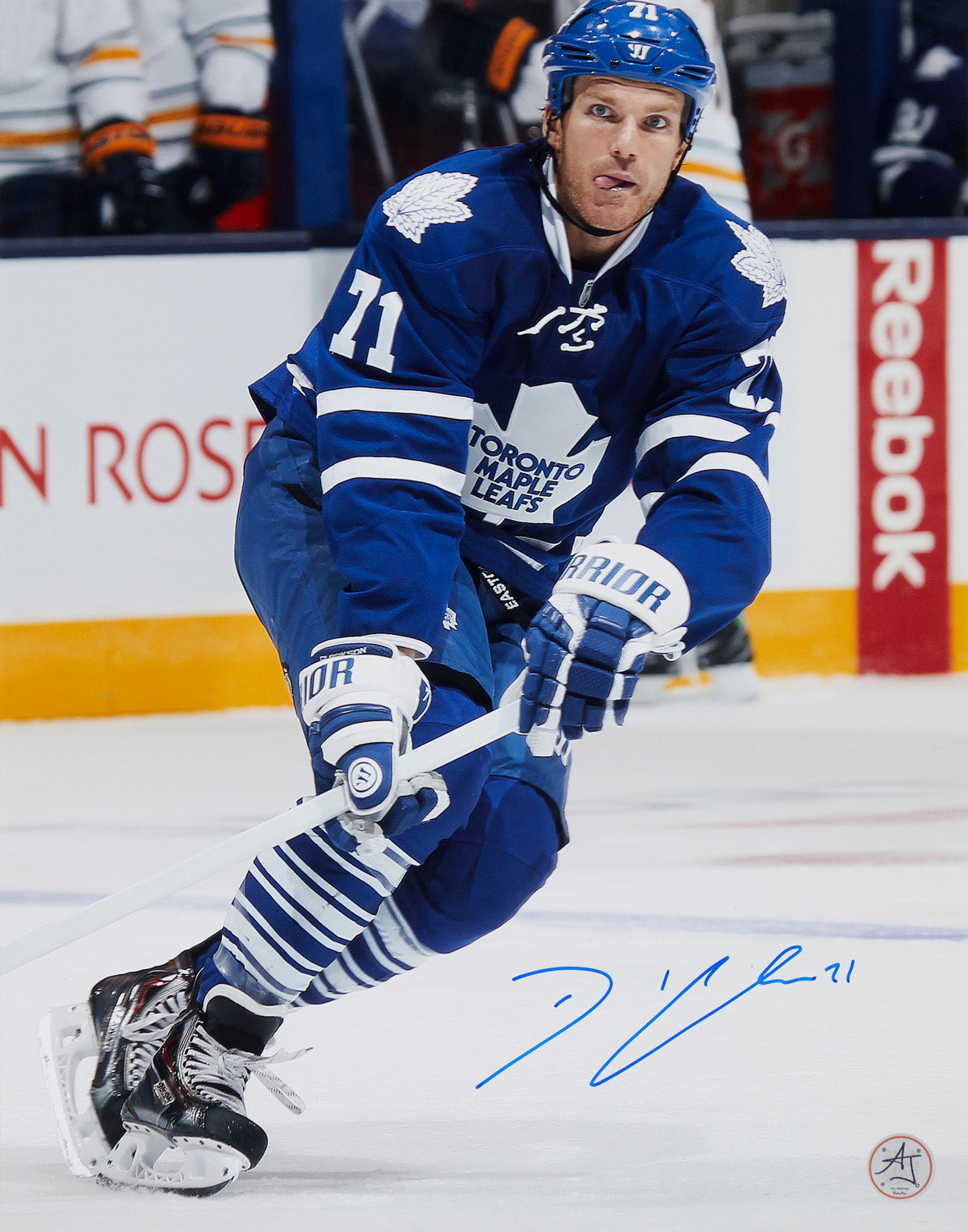David Clarkson Signed Toronto Maple Leafs Hockey 11x14 Photo