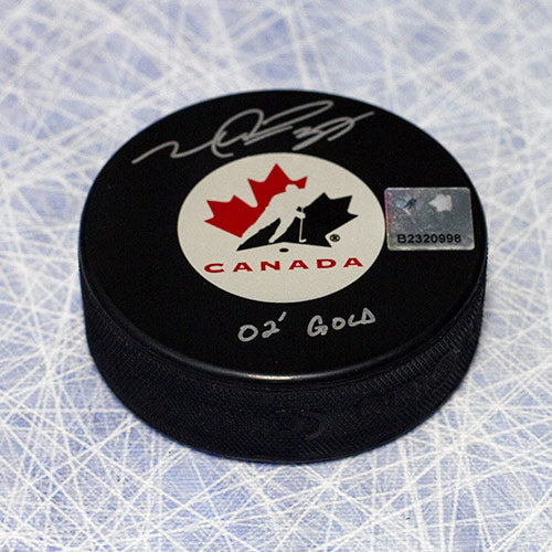 Mike Peca Team Canada Signed 02 Gold Note Olympic Hockey Puck