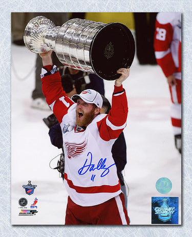 Daniel Cleary Autographed Detroit Red Wings Stanley Cup 8x10 Photo