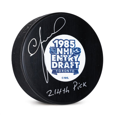 Igor Larionov Signed 1985 NHL Entry Draft Puck with 214th Pick Note