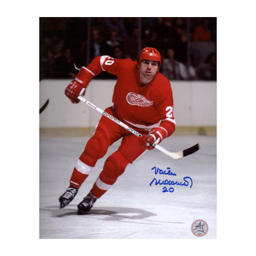 Vaclav Nedomansky Signed Detroit Red Wings 8x10 Photo