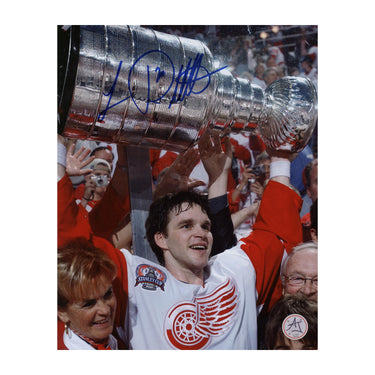 Luc Robitaille Signed Detroit Red Wings 2002 Cup 8x10 Photo