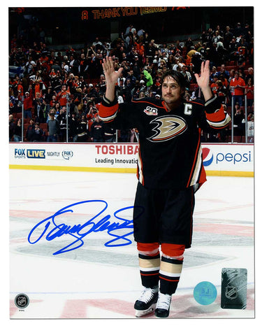 Teemu Selanne Autographed Anaheim Ducks Final Game Farewell 8x10 Photo