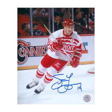 Steve Yzerman Signed Detroit Red Wings Heritage 8x10 Photo