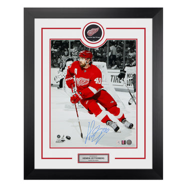 Henrik Zetterberg Signed Detroit Red Wings Puck Logo 26x32 Frame