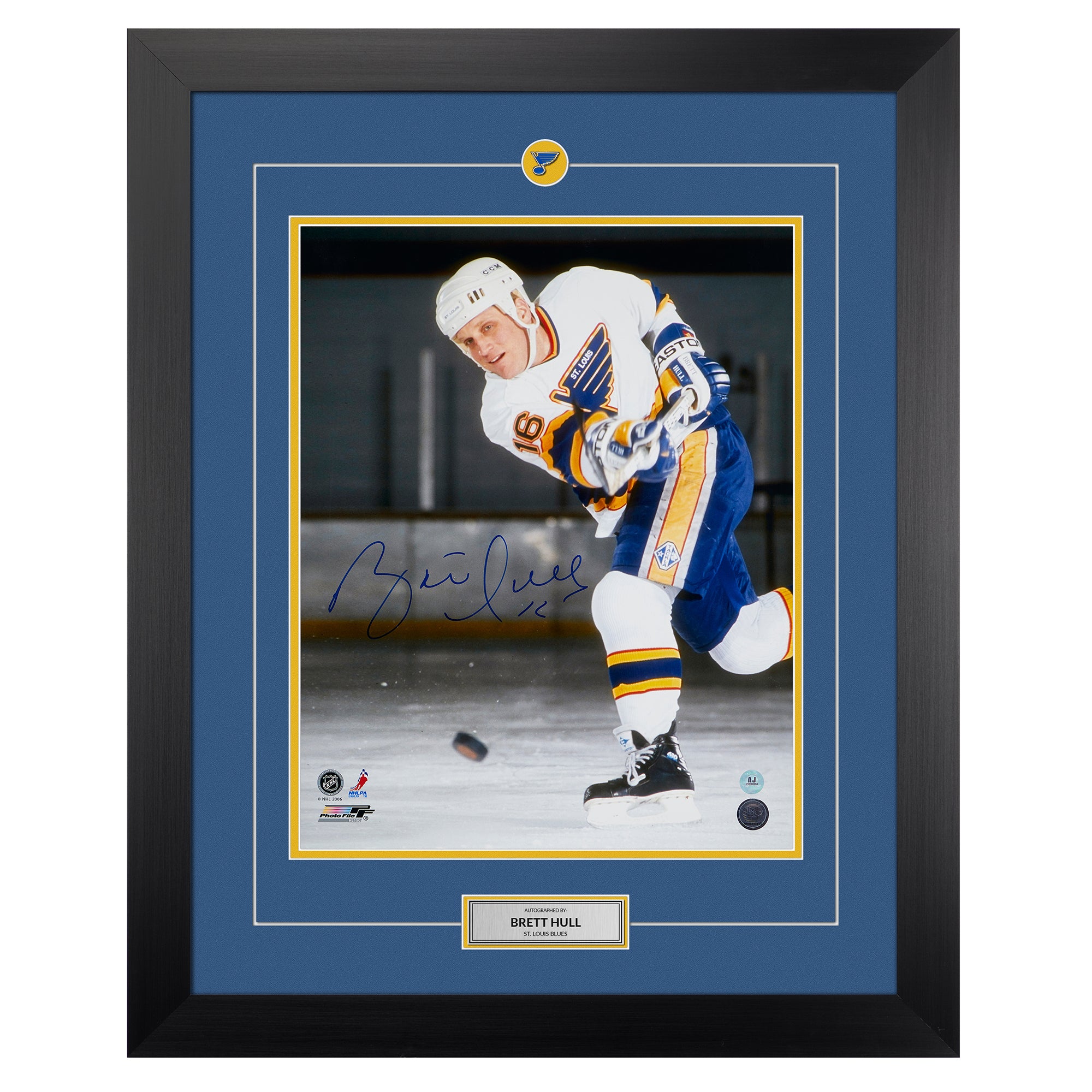 Brett Hull St Louis Blues Autographed Hockey 26x32 Frame