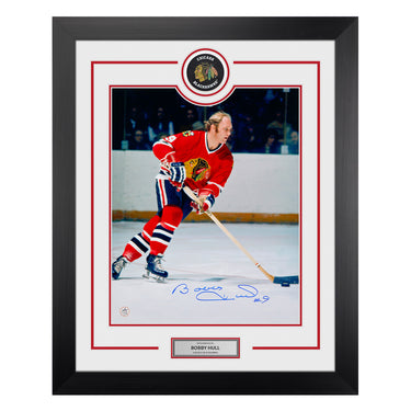 Bobby Hull Signed Chicago Blackhawks Puck Display 26x32 Frame