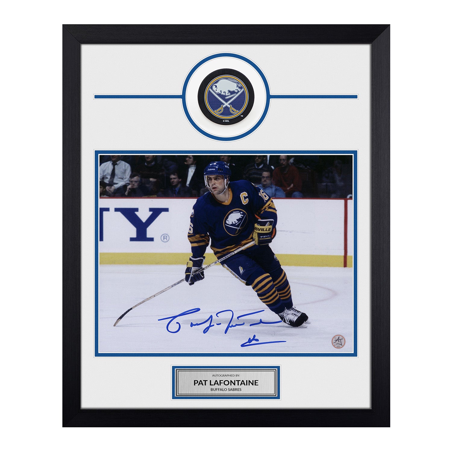 Pat LaFontaine Signed Buffalo Sabres Puck Display 19x23 Frame